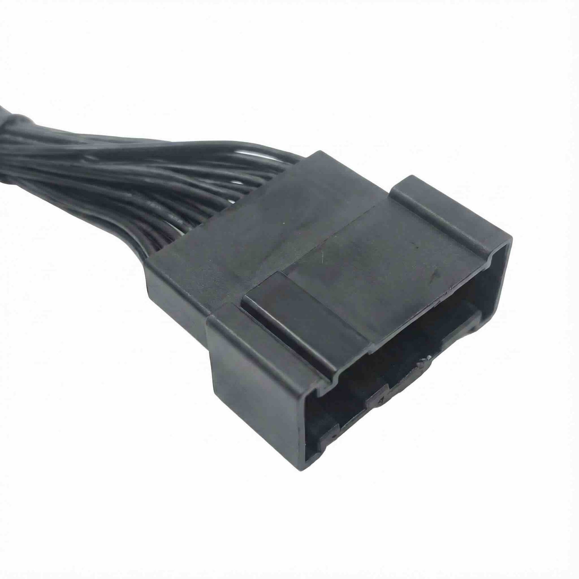 TE connectivity 1924136-4 Connector