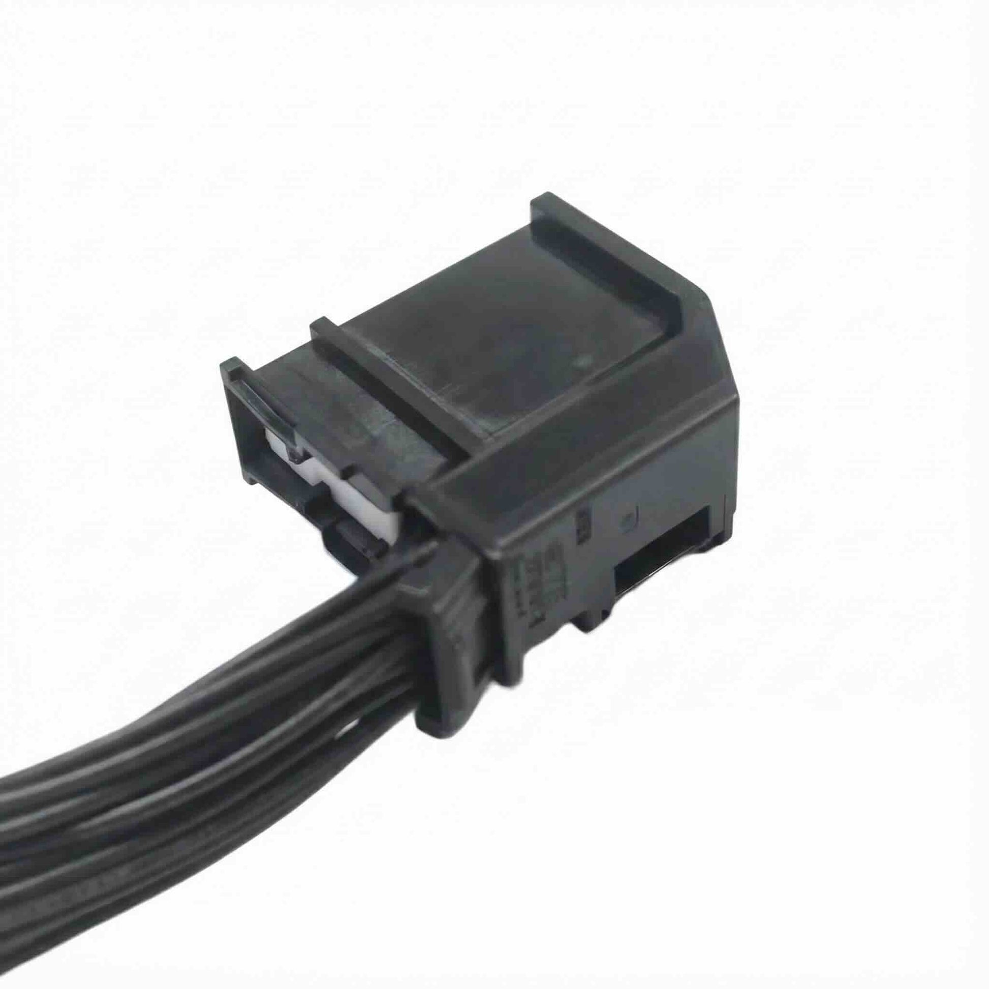 TE connectivity 2378797-1 Connector